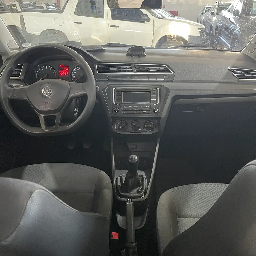 VOLKSWAGEN_GOL_4